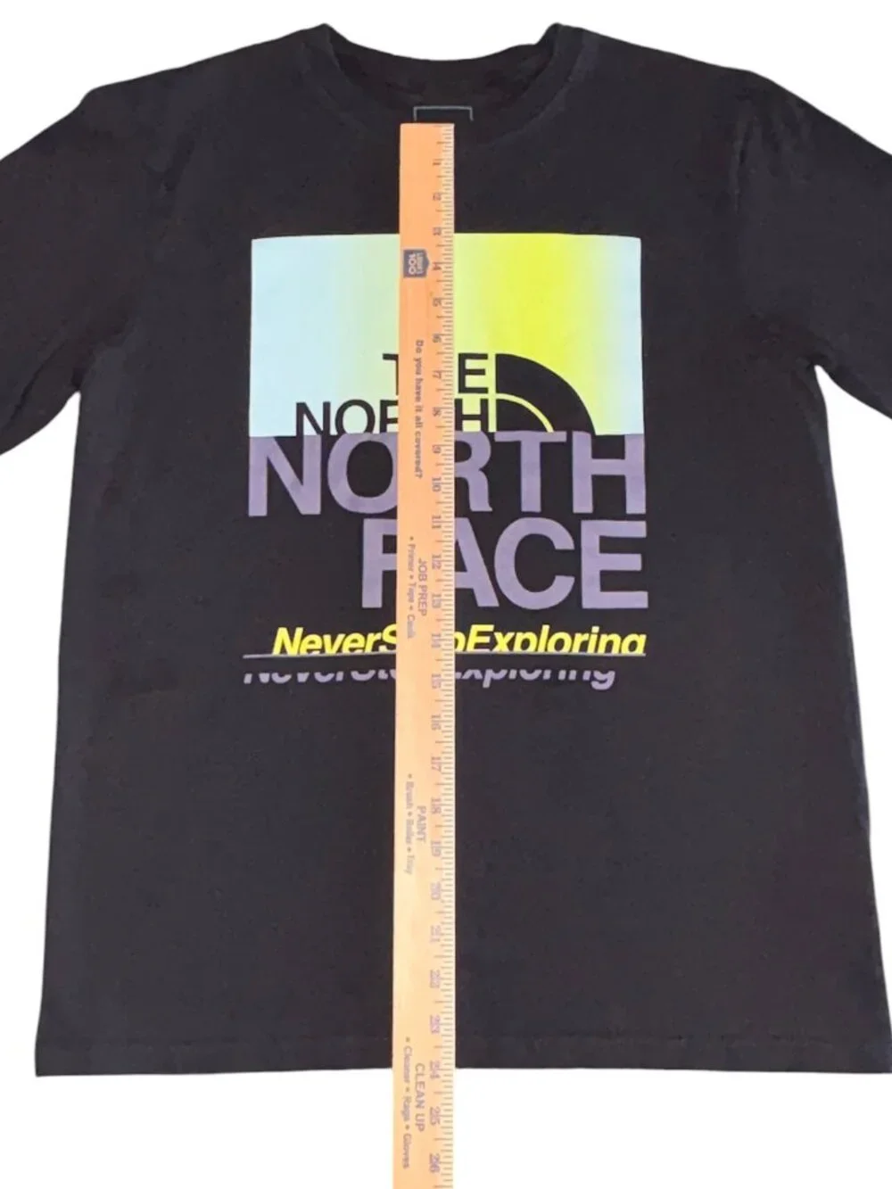 The North Face Northern Lights 'Never Stop Exploring' Black T-Shirt Mens Medium